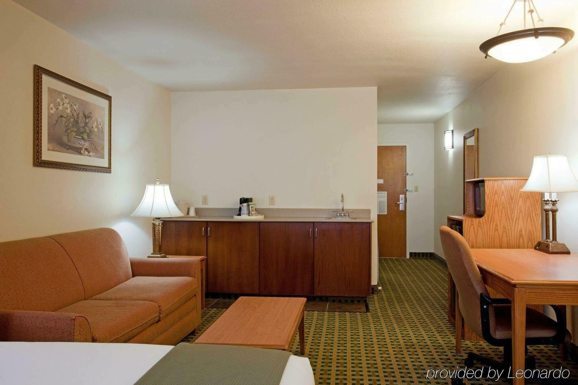 Holiday Inn Express Kingman By Ihg Exterior photo